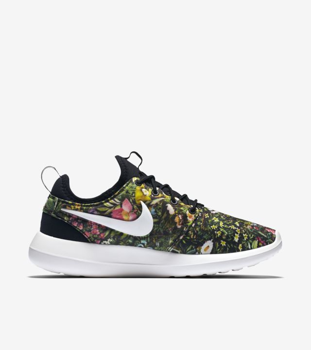 Women's Nike Roshe Two Print 'Spring Garden'. Nike SNKRS US