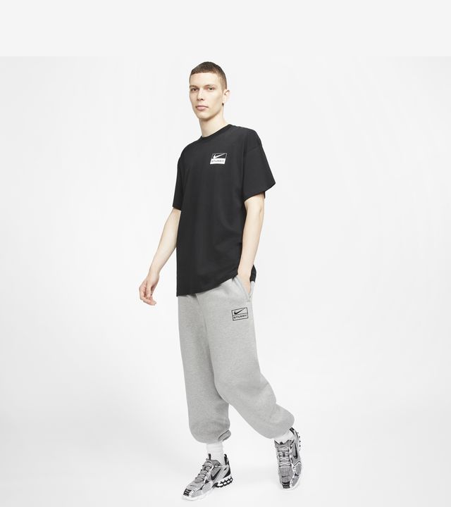 【NIKE公式】ナイキ x ステューシー 'Apparel Collection' . Nike SNKRS JP
