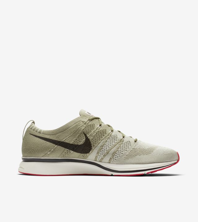 flyknit trainer neutral olive