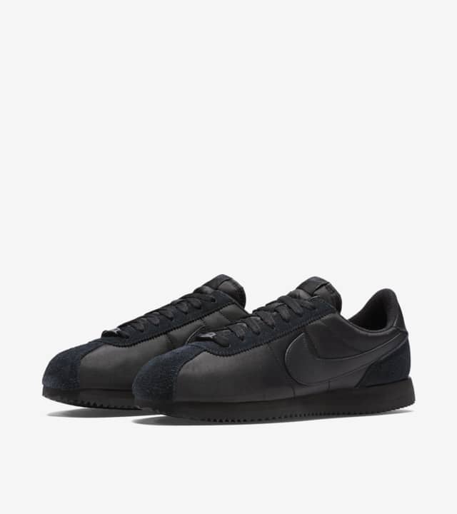all black cortez nikes