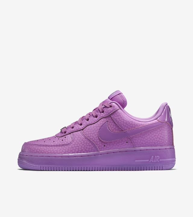 Women's Nike Air Force 1 Low 'Fuschia Glow'. Nike SNKRS