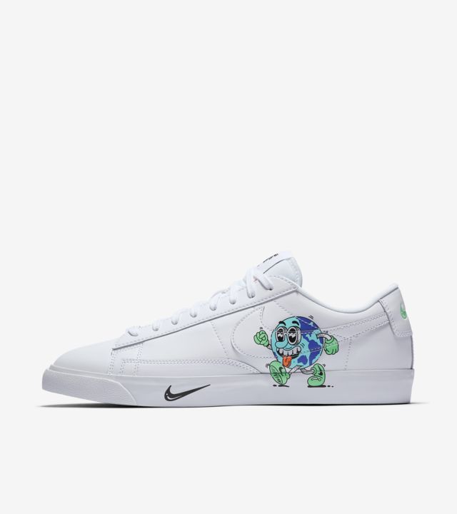 earth day nike blazer