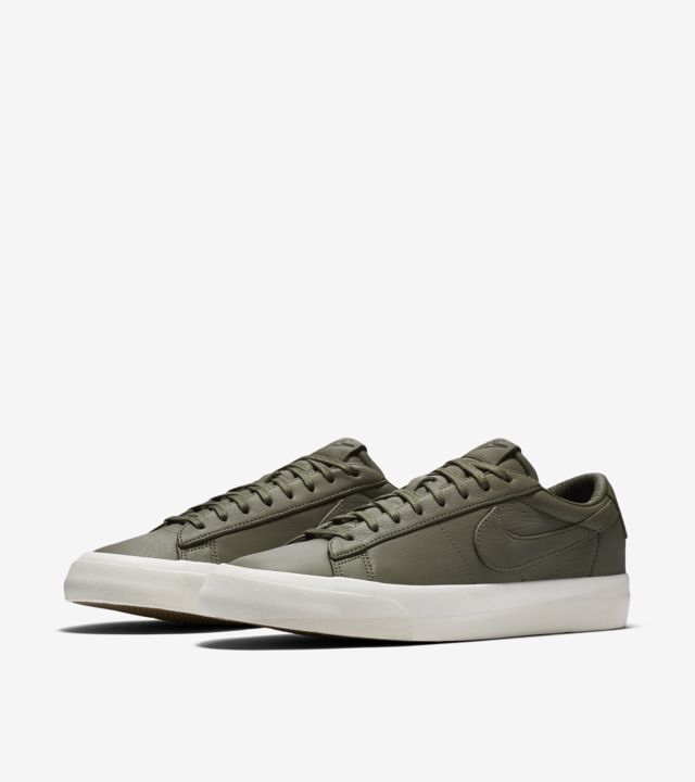 blazer studio low