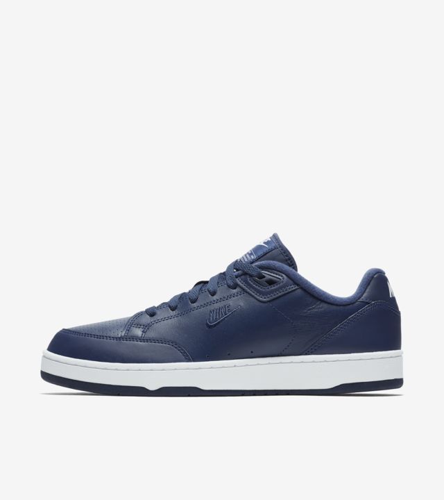 navy blue nikes