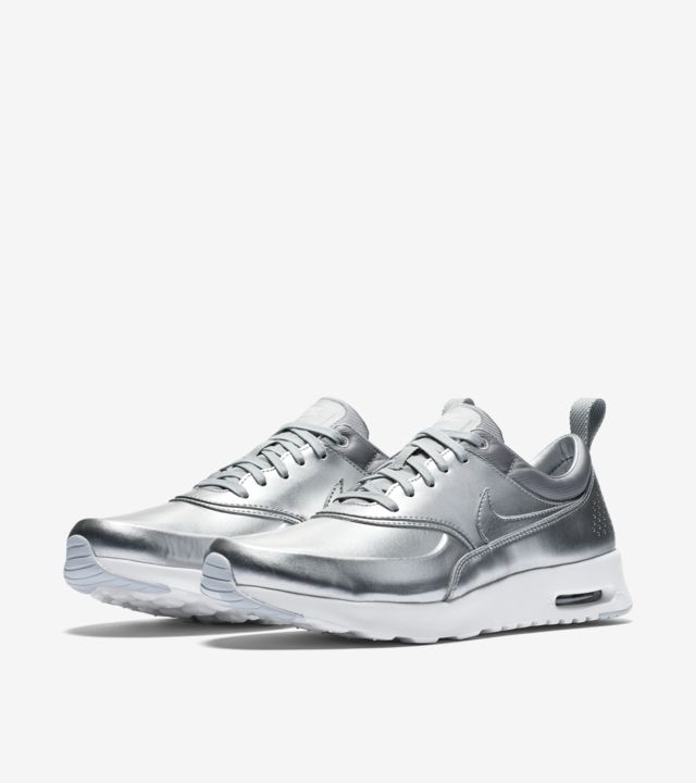 nike air max thea metallic silver