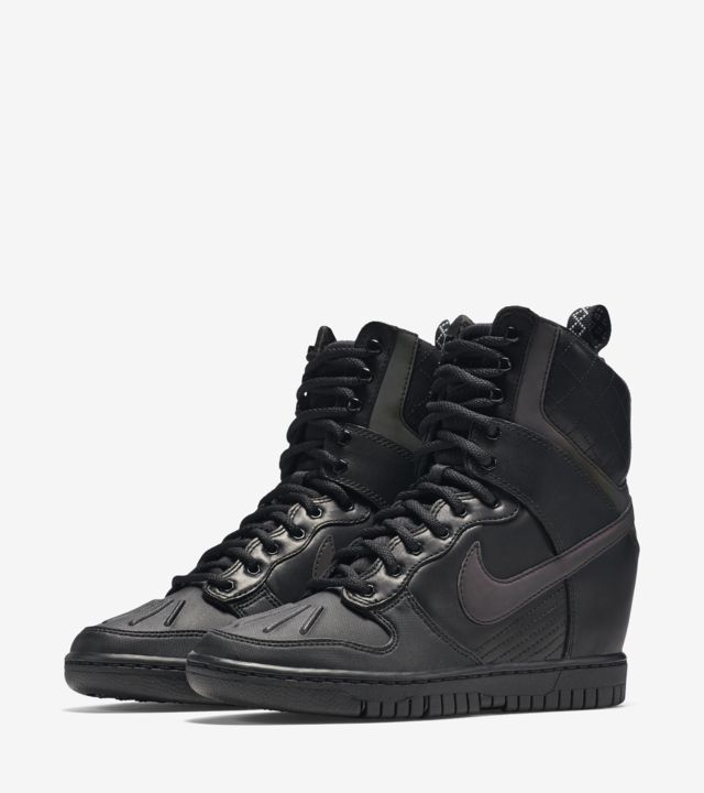 Women's Nike Dunk Sky Hi 2.0 Sneakerboot 'Triple Black'. Nike SNKRS US