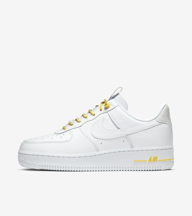 Women's Air Force 1 Lux 'White/Chrome Yellow'. Nike SNKRS SG