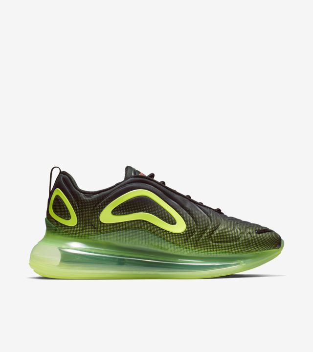 nike air max 720 volt black