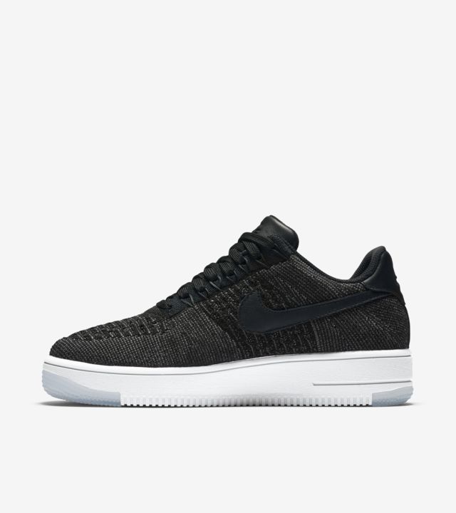 nike air force flyknit low black