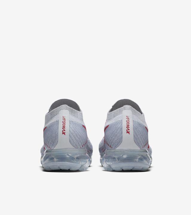 Nike Air VaporMax 'Pure Platinum & University Red'. Nike SNKRS GB