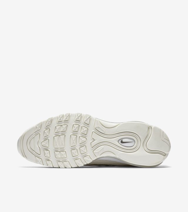 am98 triple white