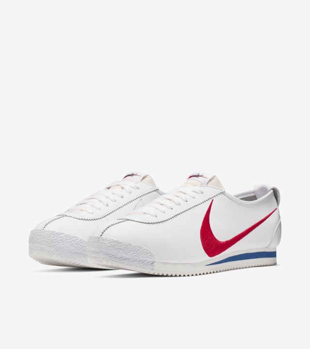 nike shoe dog cortez