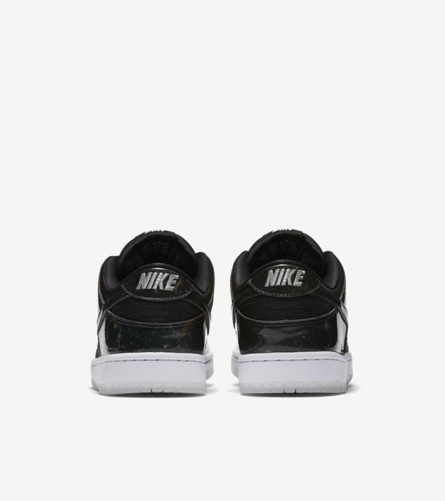 Nike SB Dunk Low 'Black & Metallic Cool Grey'. Nike SNKRS GB