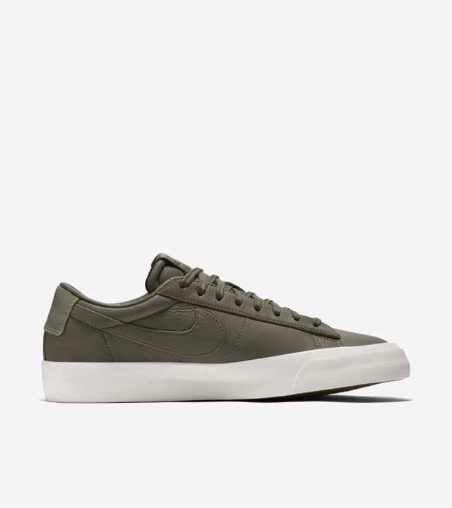 blazer studio low