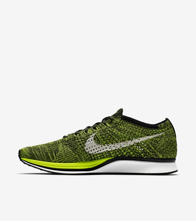 flyknit racer volt