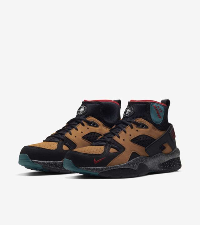 nike olivia kim mowabb