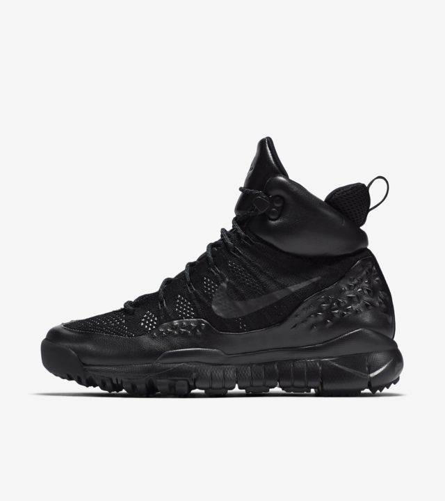 nike lupinek flyknit boots