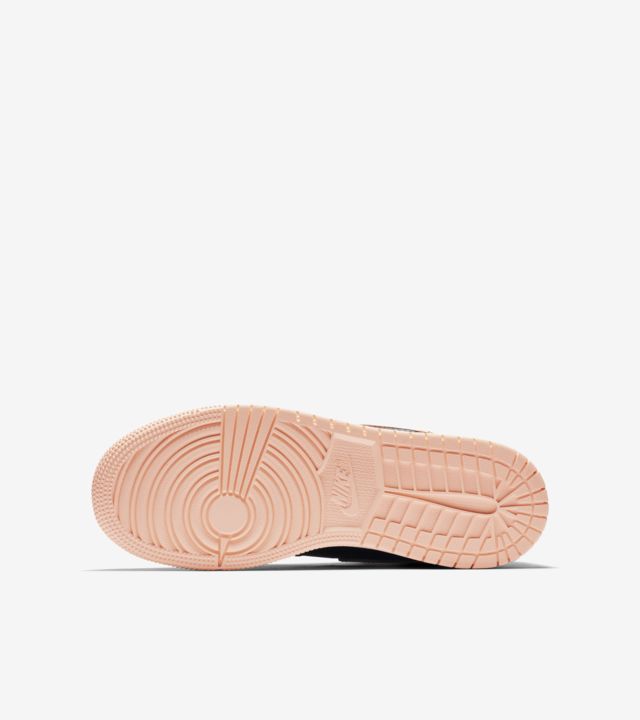 Older Kids' Air Jordan 1 'Black and Hyper Pink' Release Date. Nike SNKRS MY