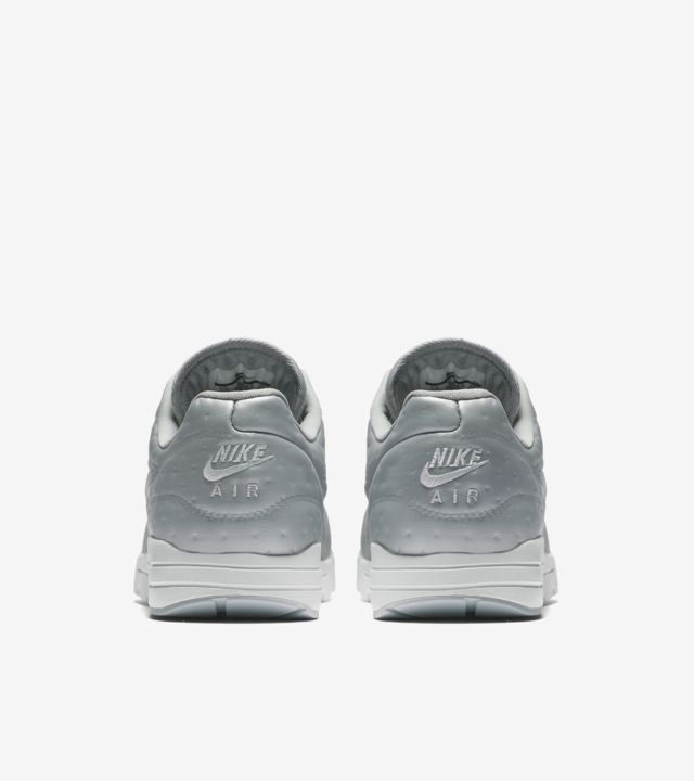 nike air max silver womens