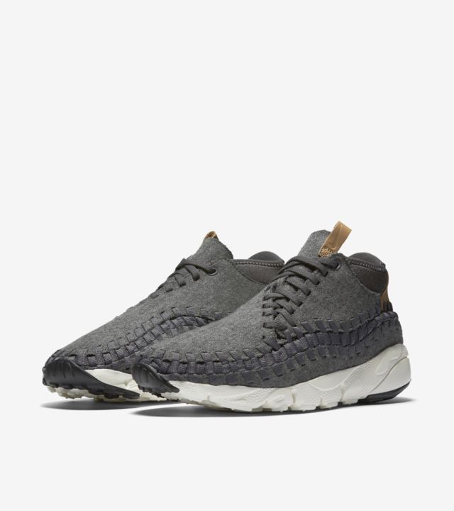 nike footscape woven chukka price