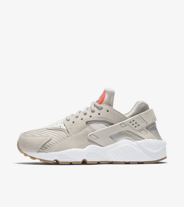 Women's Nike Air Huarache 'Light Bone'. Nike SNKRS US