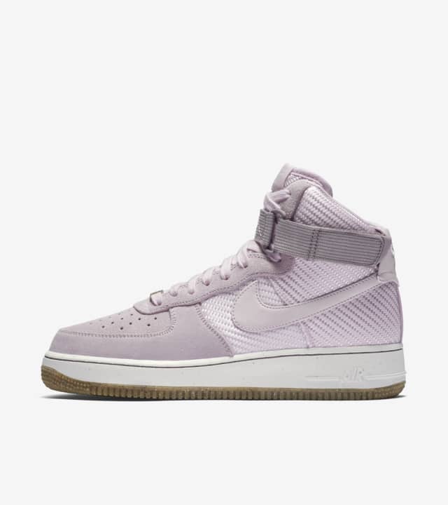 Women's Nike Air Force 1 'Bleached Lilac'. Nike SNKRS