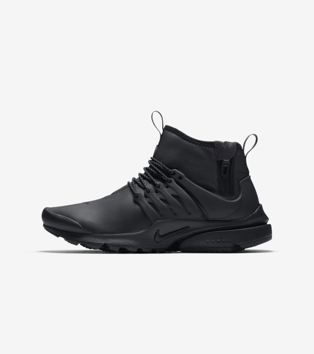 black and gray nike sneakers