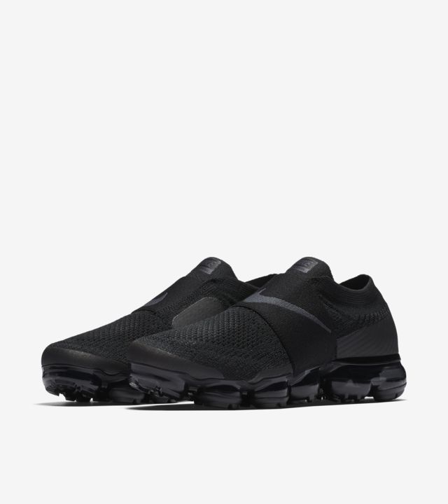 Cyber Monday 2017: Nike Women's Air Vapormax Moc Triple Noir Release ...