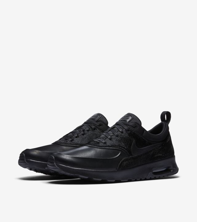 nike max thea womens black
