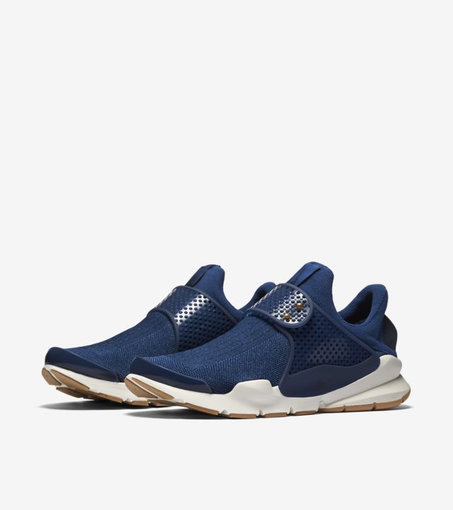 womens nike sock dart trainers