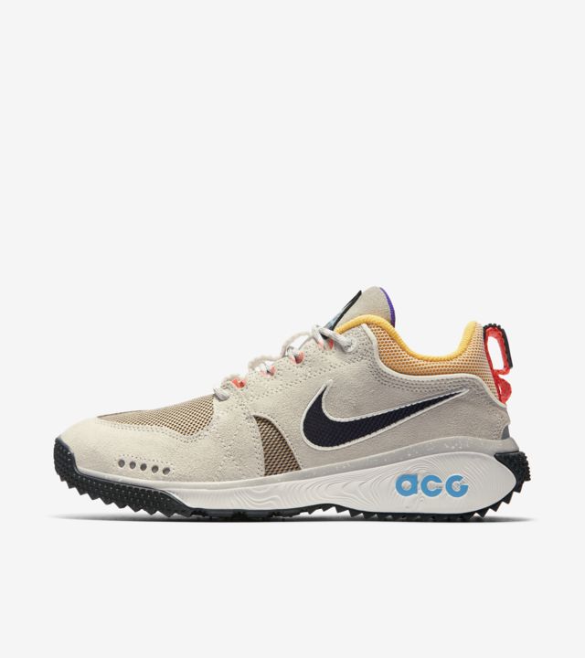 Nike ACG Dog Mountain 'Summit White and Black and Laser Orange' Release ...