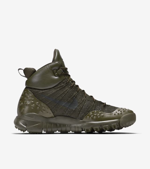 nike lupinek flyknit boot