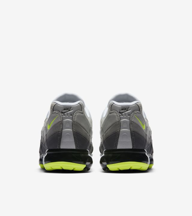 mens nike air vapormax 95