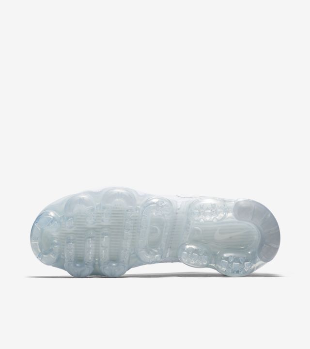 Nike Women's Air Vapormax 2 'Pure Platinum & Metallic Silver' Release ...