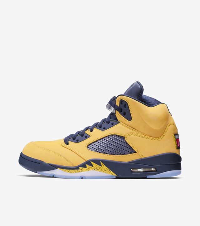 Air Jordan V 'Amarillo/College Navy' Release Date. Nike SNKRS LU