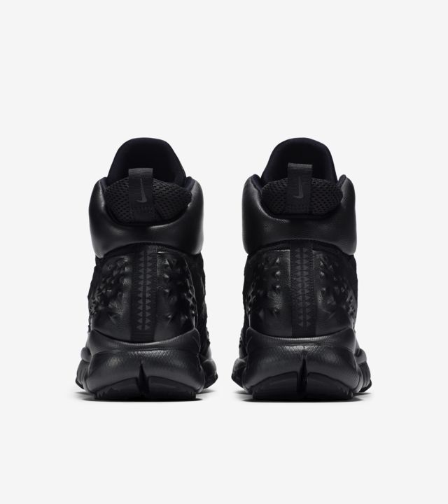 nike lupinek flyknit boots