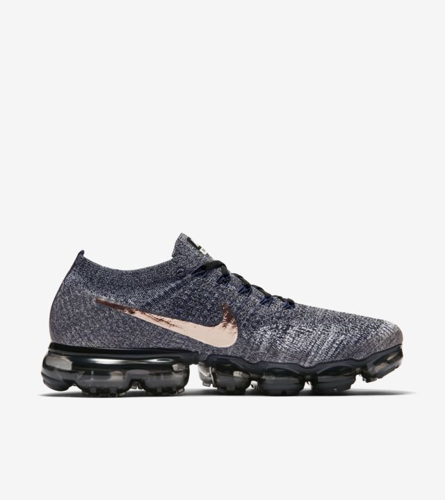 nike air vapormax navy blue