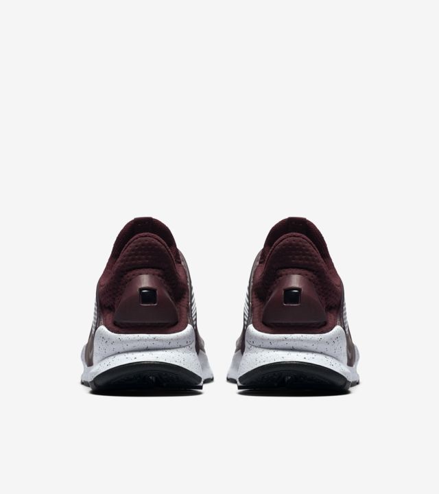 Nike Sock Dart SE Premium 'Night Maroon'. Nike SNKRS US