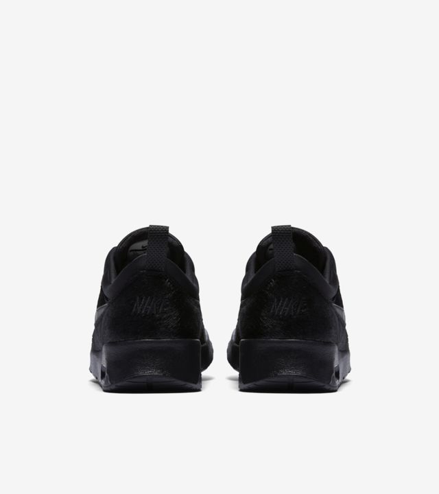 black nike air max thea womens