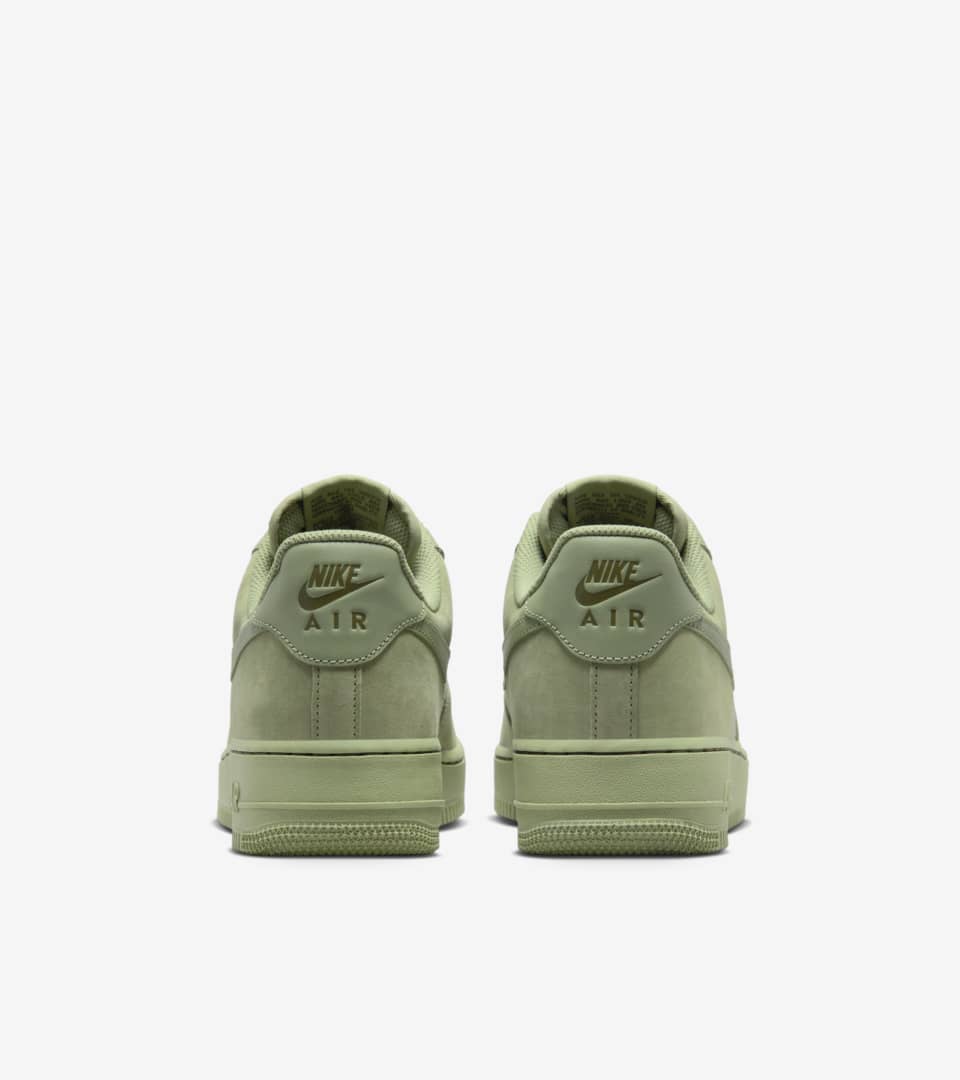 Khaki green nike deals air force