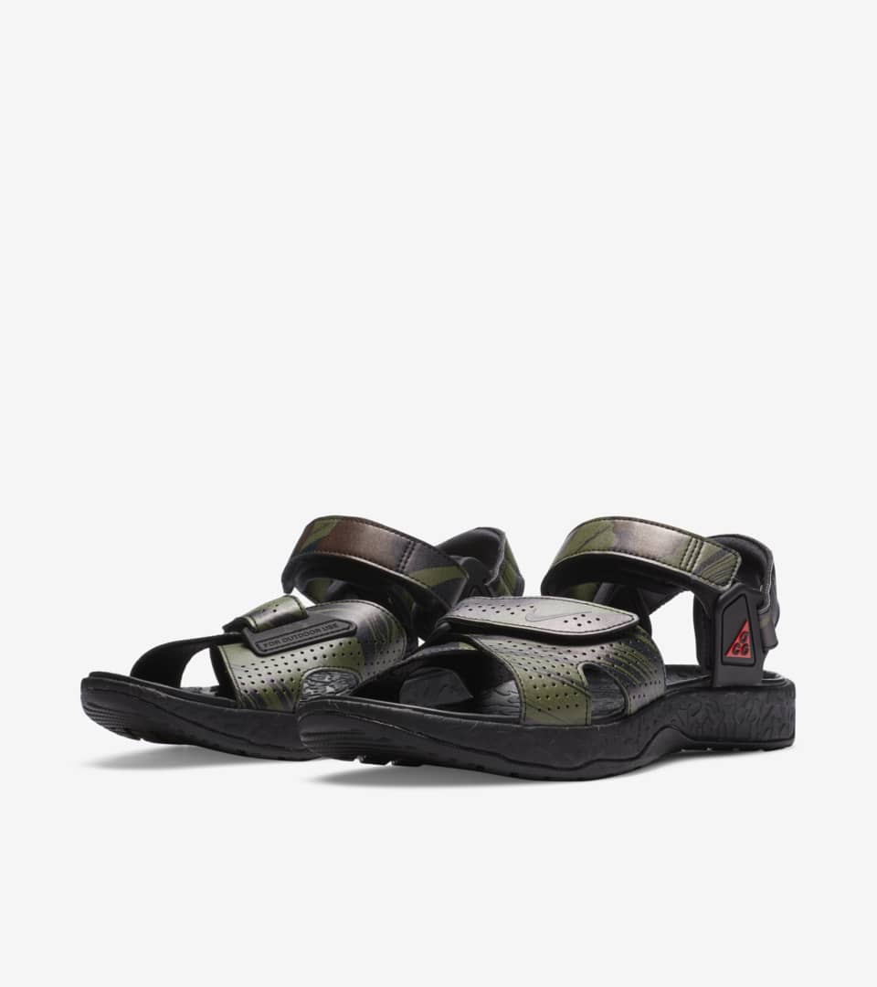 Nike deals acg sandals