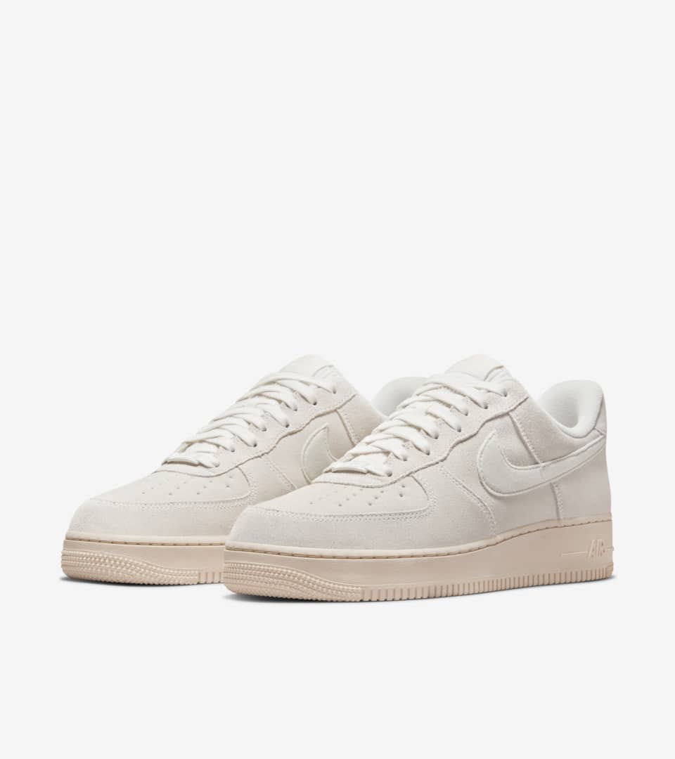 Air Force 1 “Winter Premium Summit White” (DO6730-100) — дата релиза. Nike  SNKRS RU