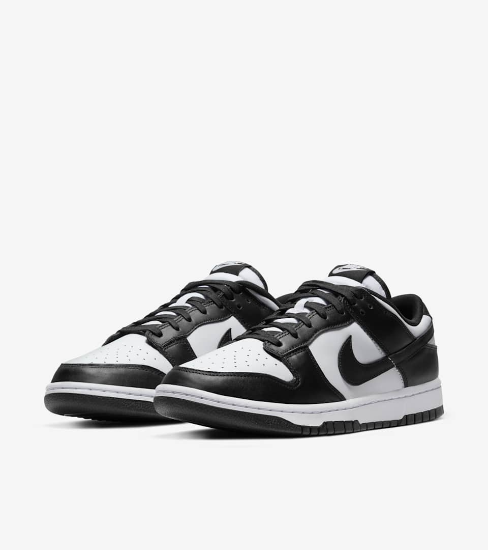 black and white nike dunk low