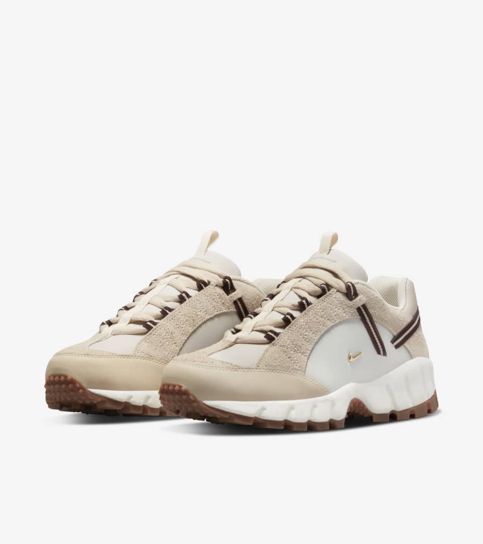 Nike Air Humara LX Jacquemus Goldメンズ265サイズ相当です