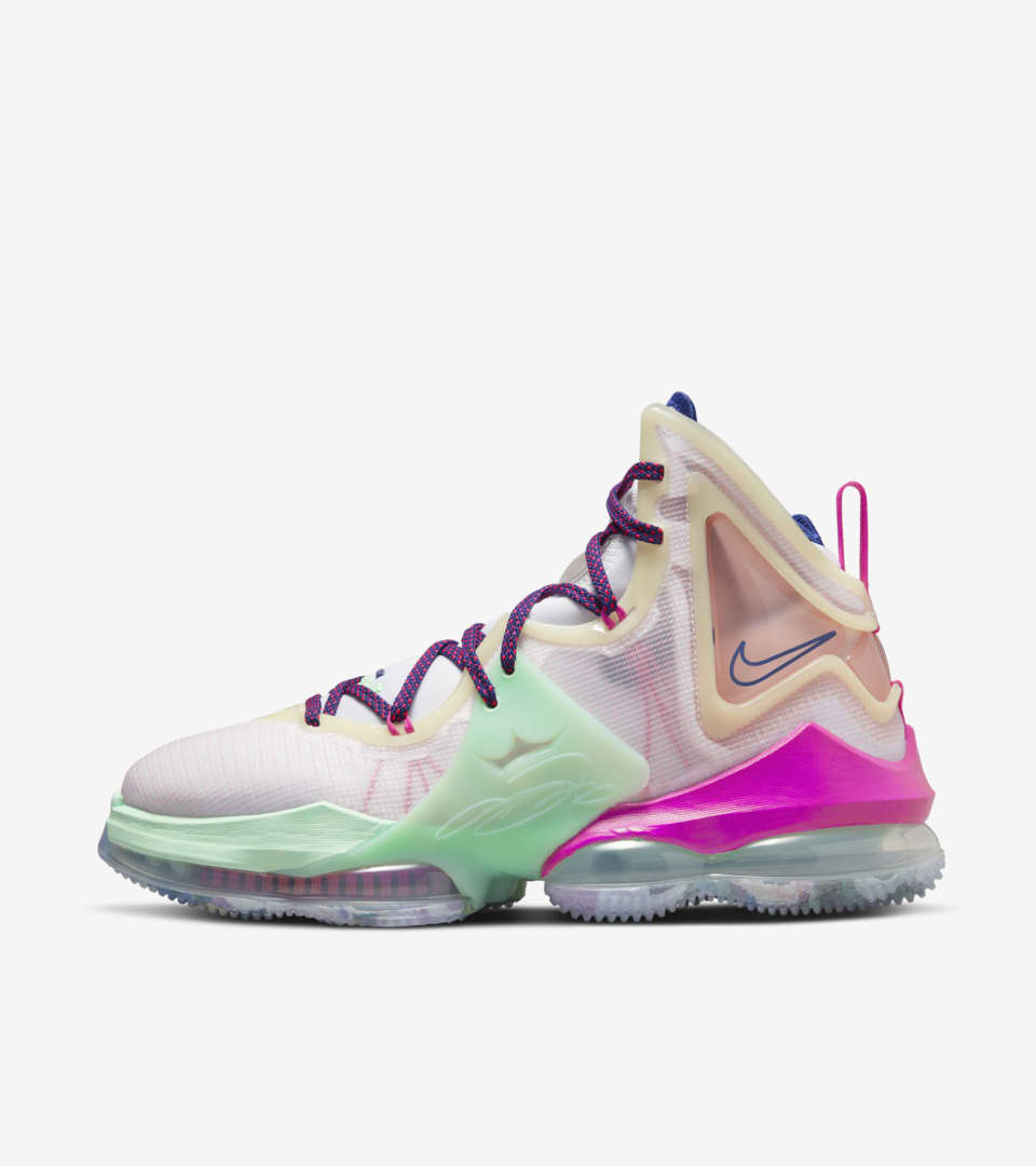 LeBron 19 'Love Letter' Release Date. Nike SNKRS IN