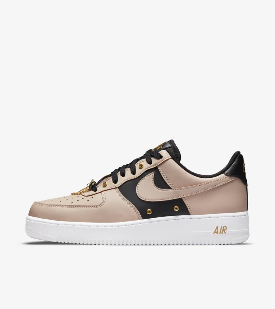 Air Force 1 'Touch of Gold' Release Date. Nike SNKRS MY