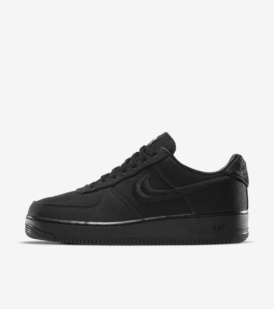 NIKE公式】エア フォース 1 x ステューシー 'Triple Black' (CZ9084-001 / AF 1 LOW X STÜSSY).  Nike SNKRS JP