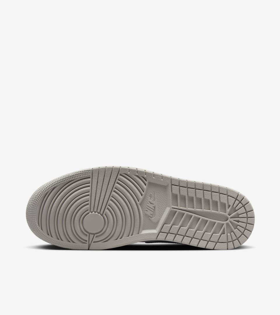 Fecha de de Air Jordan 1 "White Cement" (DZ5485-052). Nike SNKRS ES