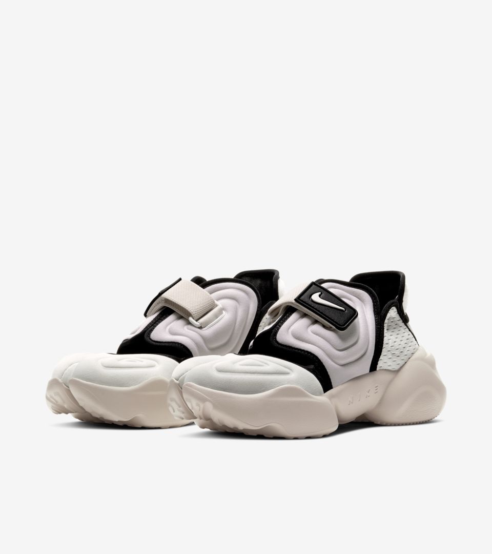 NIKE公式】レディース エア アクア リフト 'White/Summit White' (BQ4797-100 / W NIKE AIR AQUA  RIFT). Nike SNKRS JP