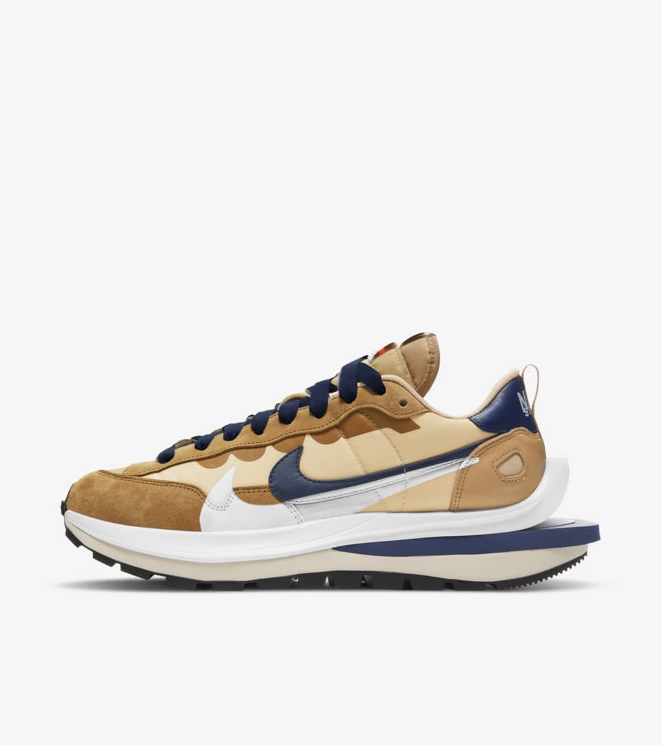 nike sacai snkrs